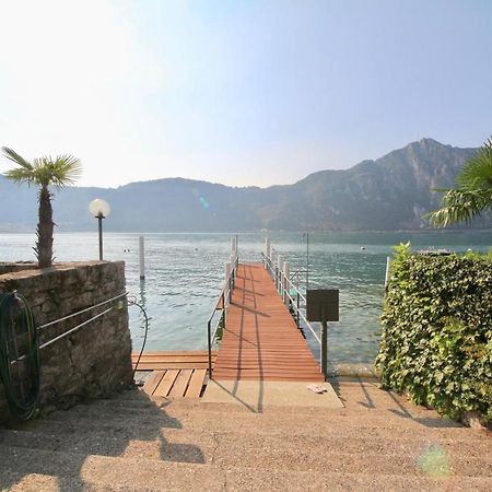 Luganersee, Pool, Strand, Parkplatz, Suite Bissone Exterior photo